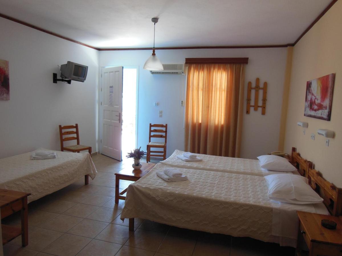 Poseidon Hotel Chora  Room photo